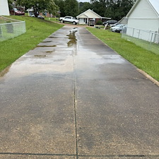 Concrete-Driveway-Pressure-Washing-in-Oxford-MS-Restoring-Curb-Appeal-Off-Taylor-Road 3